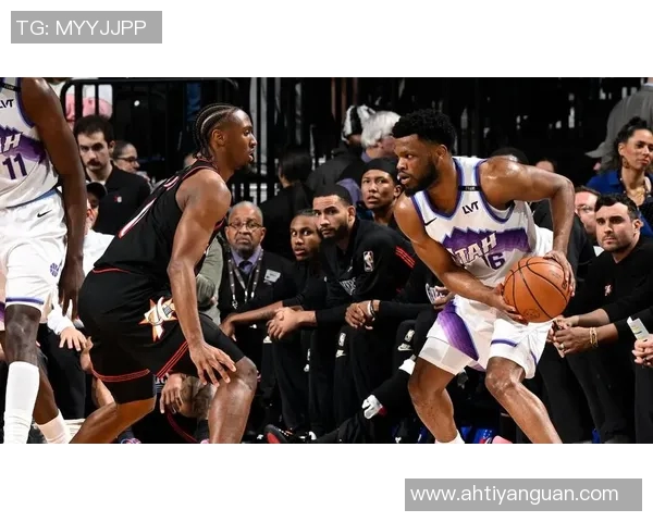 12月28日76人对爵士精彩比赛回放分析与精彩瞬间回顾