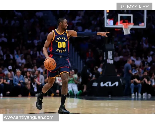 开拓者与勇士激战在即11月24日NBA精彩对决值得期待 开拓者与勇士激战在即11月24日NBA精彩对决值得期待